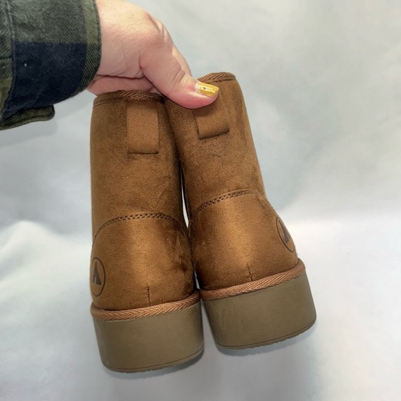 NWOT Air walk brown color slip on‎ booties size 6.5 - Picture 5 of 7